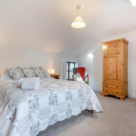 2 Bed In Oc-t34608 Hawes