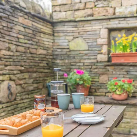 2 Bed In Oc-t34608 Vakantiehuis *