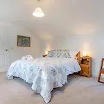 2 Bed In Oc-t34608 * Hawes
